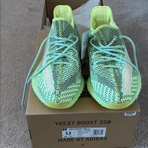 Yeezy Boost 350 V2
